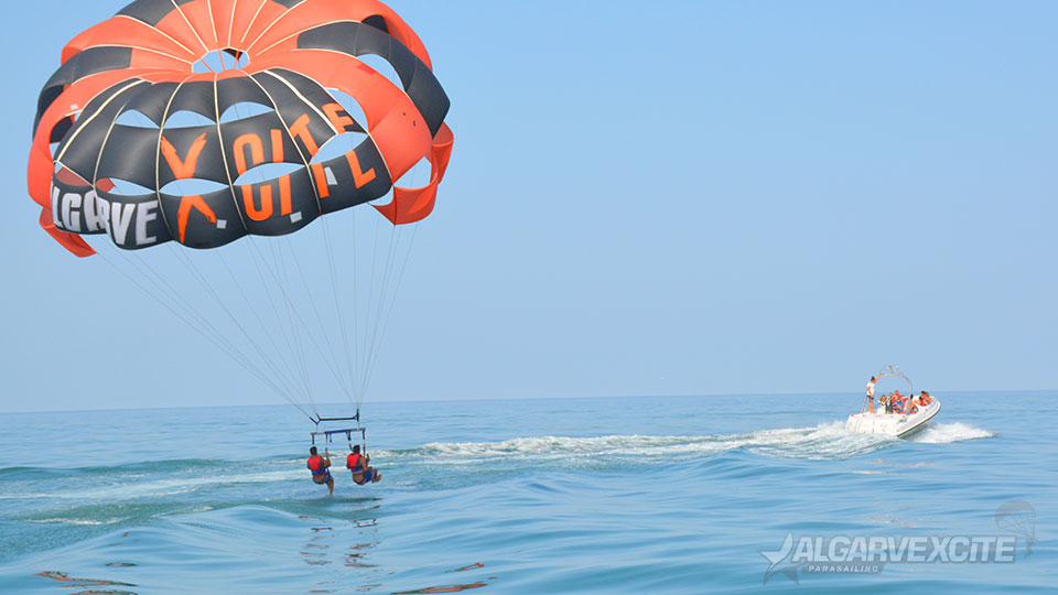 Parasailing in Vilamoura